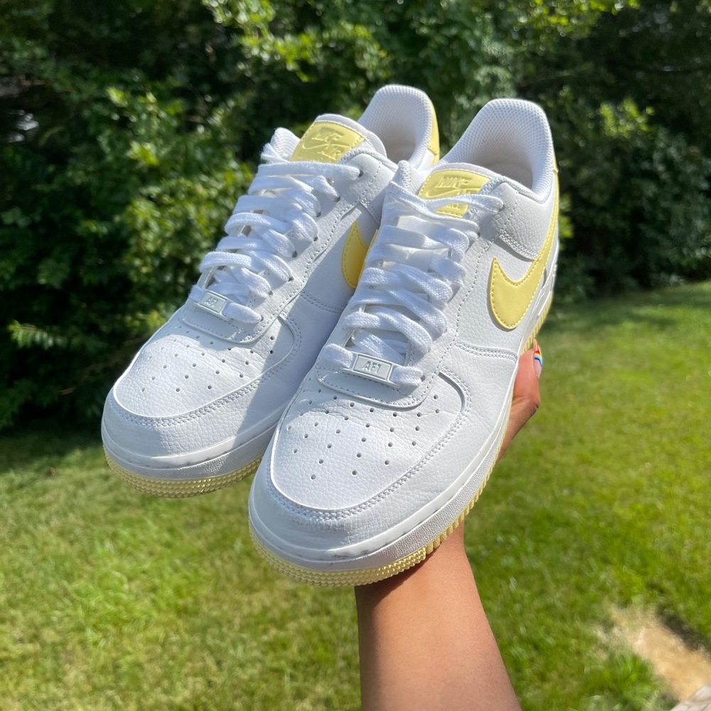 Nike Wmns Air Force 1 ‘07 ‘Bicycle Yellow’